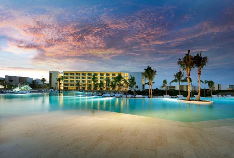 Family Selection At Grand Palladium Costa Mujeres Resort & Spa แคนคูน ภายนอก รูปภาพ